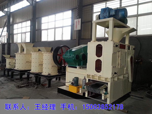 螺旋預(yù)壓裝置是干粉壓球機(jī)的必備裝置